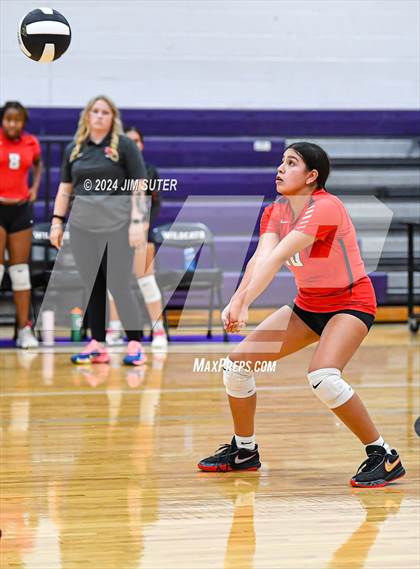 Thumbnail 3 in Elgin vs Travis photogallery.