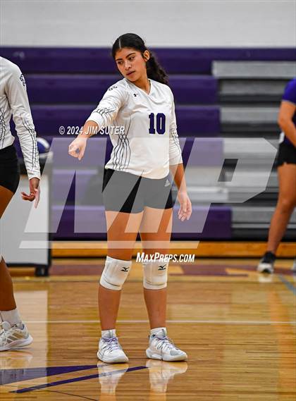 Thumbnail 1 in Elgin vs Travis photogallery.