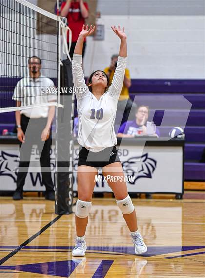 Thumbnail 3 in Elgin vs Travis photogallery.