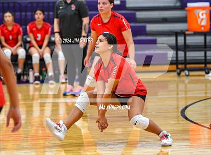 Thumbnail 1 in Elgin vs Travis photogallery.