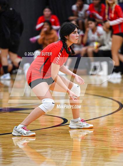 Thumbnail 1 in Elgin vs Travis photogallery.