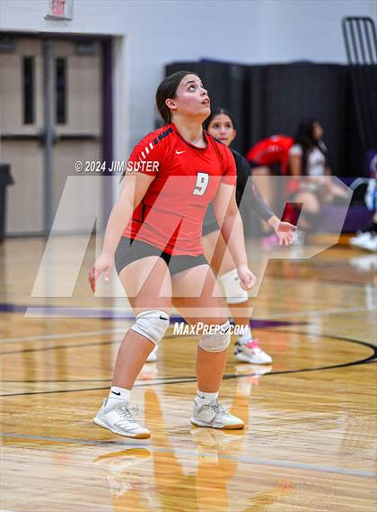 Thumbnail 2 in Elgin vs Travis photogallery.