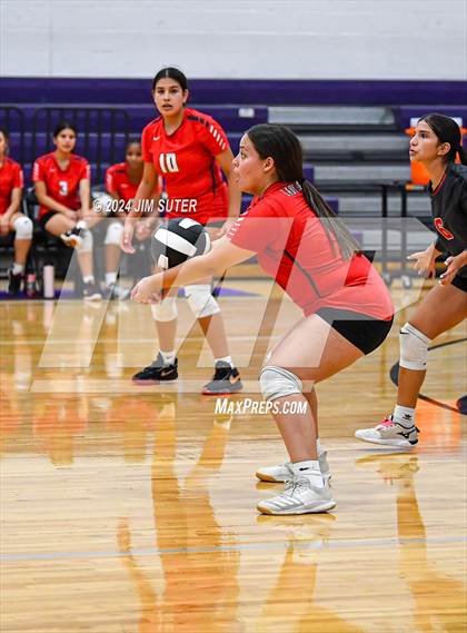 Thumbnail 3 in Elgin vs Travis photogallery.
