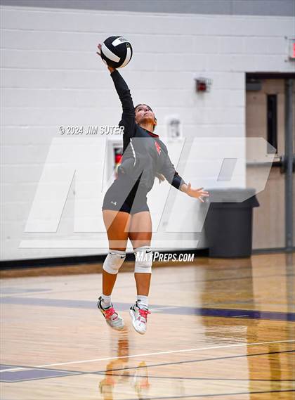 Thumbnail 1 in Elgin vs Travis photogallery.