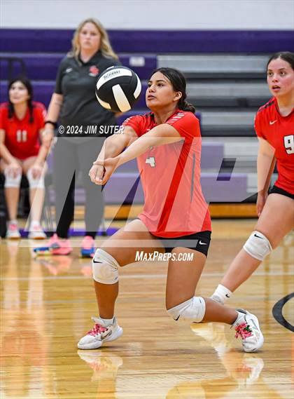 Thumbnail 3 in Elgin vs Travis photogallery.