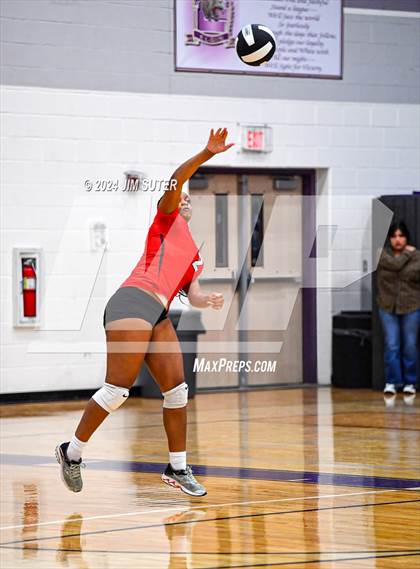 Thumbnail 2 in Elgin vs Travis photogallery.