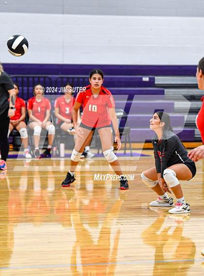 Thumbnail 3 in Elgin vs Travis photogallery.