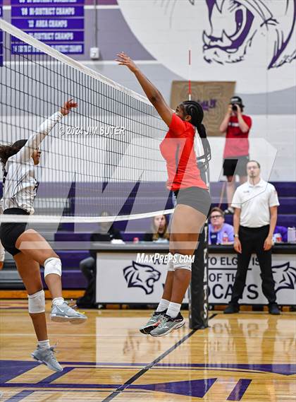 Thumbnail 3 in Elgin vs Travis photogallery.