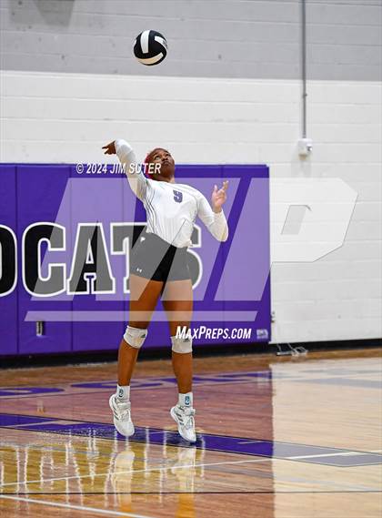 Thumbnail 3 in Elgin vs Travis photogallery.