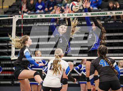 Thumbnail 3 in Rich vs. Panguitch (UHSAA 1A Final) photogallery.