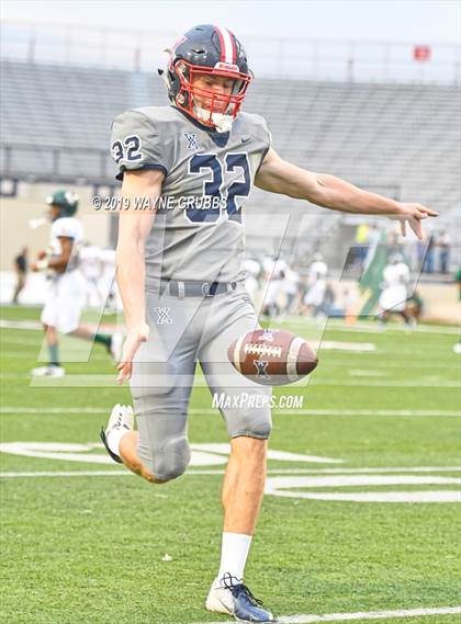 Thumbnail 2 in Longview vs. West Monroe photogallery.