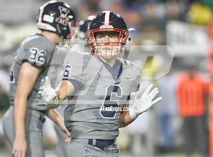 Thumbnail 2 in Longview vs. West Monroe photogallery.