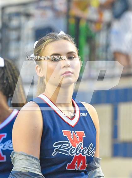 Thumbnail 1 in Longview vs. West Monroe photogallery.