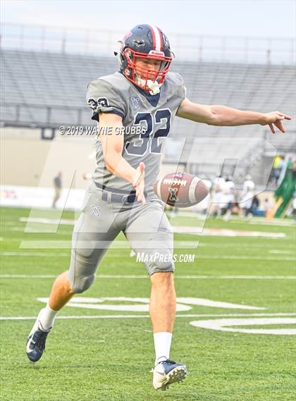 Thumbnail 1 in Longview vs. West Monroe photogallery.