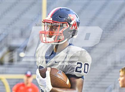 Thumbnail 1 in Longview vs. West Monroe photogallery.