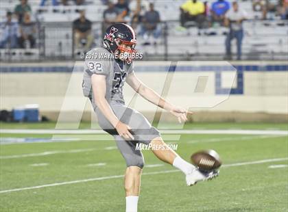 Thumbnail 2 in Longview vs. West Monroe photogallery.