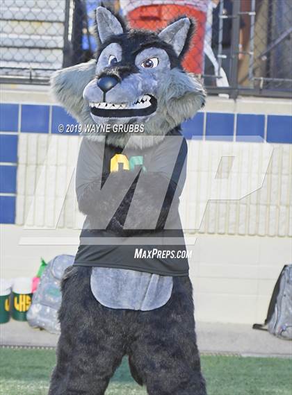Thumbnail 1 in Longview vs. West Monroe photogallery.