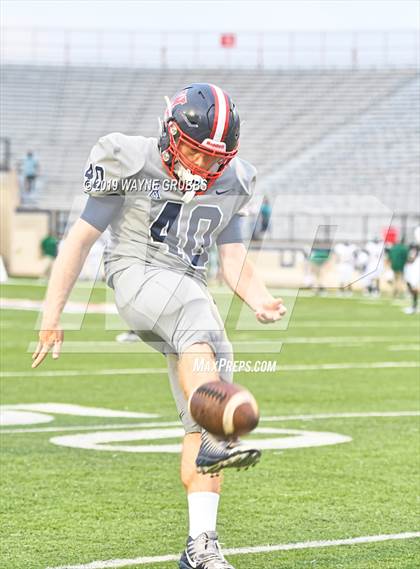 Thumbnail 2 in Longview vs. West Monroe photogallery.