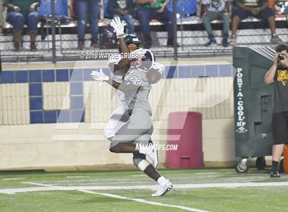 Thumbnail 2 in Longview vs. West Monroe photogallery.