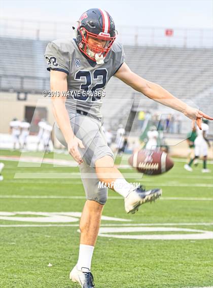 Thumbnail 3 in Longview vs. West Monroe photogallery.
