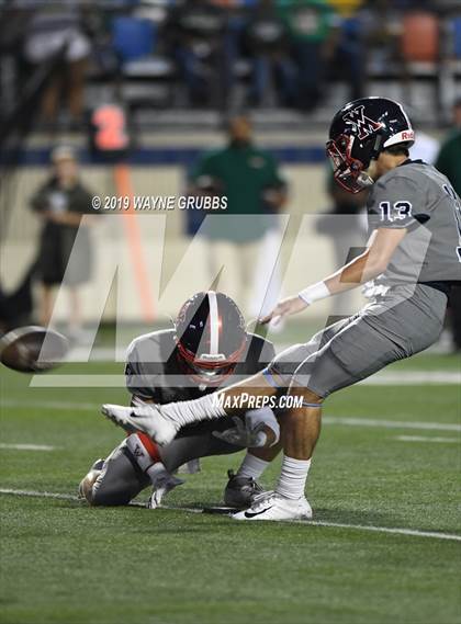 Thumbnail 1 in Longview vs. West Monroe photogallery.