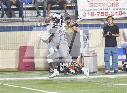 Thumbnail 3 in Longview vs. West Monroe photogallery.