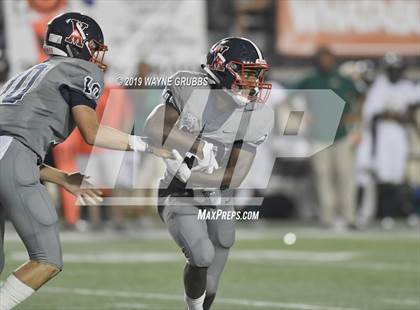 Thumbnail 1 in Longview vs. West Monroe photogallery.