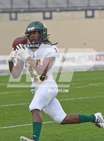 Thumbnail 1 in Longview vs. West Monroe photogallery.