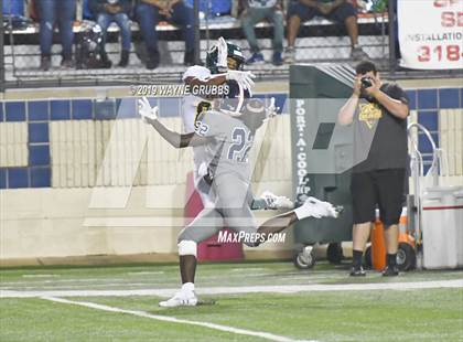 Thumbnail 1 in Longview vs. West Monroe photogallery.