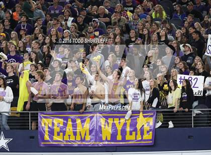 Thumbnail 3 in Wylie vs. Carthage (UIL 4A Division 1 Final) photogallery.