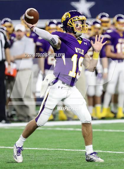 Thumbnail 3 in Wylie vs. Carthage (UIL 4A Division 1 Final) photogallery.