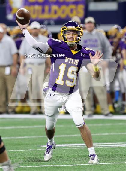 Thumbnail 1 in Wylie vs. Carthage (UIL 4A Division 1 Final) photogallery.