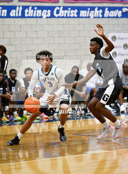 Thumbnail 1 in Gibbs vs Tre Mann  (Hoopvibe - Preseason) photogallery.