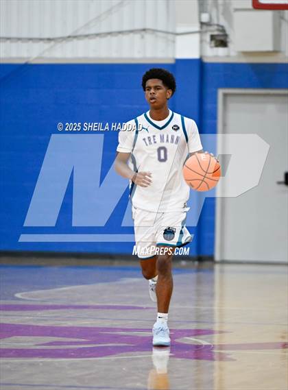 Thumbnail 2 in Gibbs vs Tre Mann  (Hoopvibe - Preseason) photogallery.