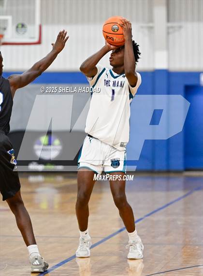 Thumbnail 1 in Gibbs vs Tre Mann  (Hoopvibe - Preseason) photogallery.