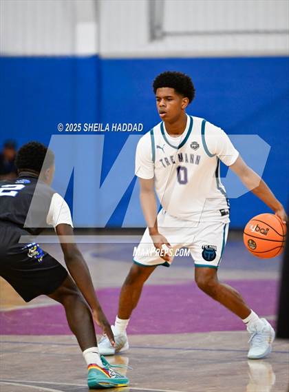 Thumbnail 3 in Gibbs vs Tre Mann  (Hoopvibe - Preseason) photogallery.