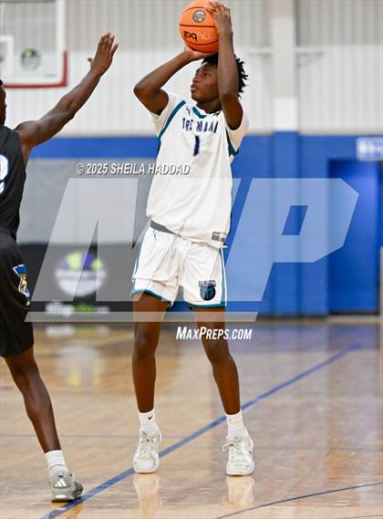 Thumbnail 2 in Gibbs vs Tre Mann  (Hoopvibe - Preseason) photogallery.