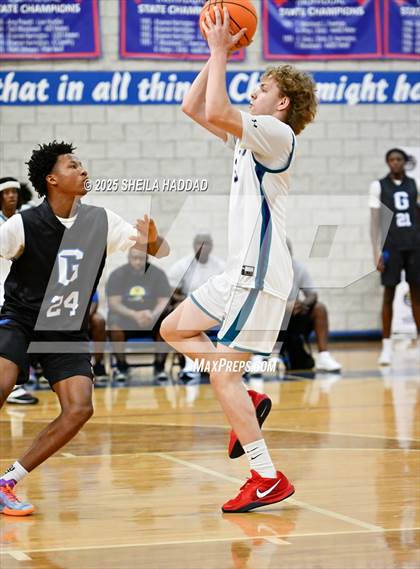 Thumbnail 1 in Gibbs vs Tre Mann  (Hoopvibe - Preseason) photogallery.