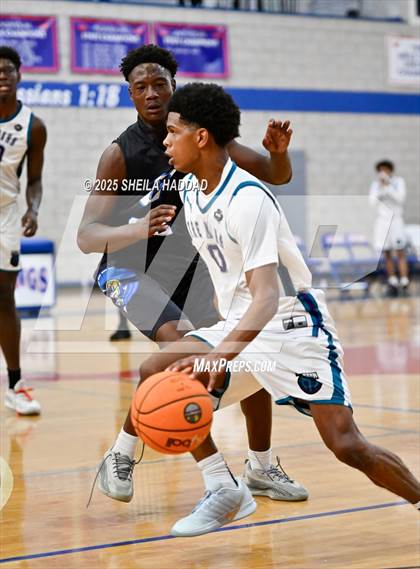 Thumbnail 2 in Gibbs vs Tre Mann  (Hoopvibe - Preseason) photogallery.