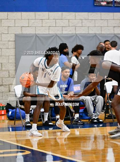 Thumbnail 1 in Gibbs vs Tre Mann  (Hoopvibe - Preseason) photogallery.