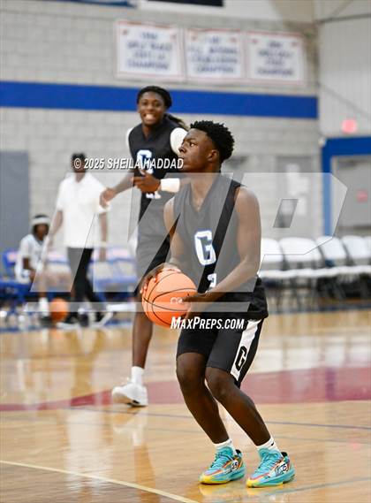 Thumbnail 3 in Gibbs vs Tre Mann  (Hoopvibe - Preseason) photogallery.