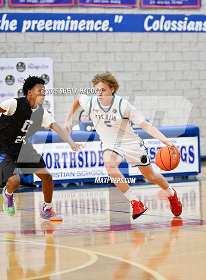 Thumbnail 2 in Gibbs vs Tre Mann  (Hoopvibe - Preseason) photogallery.