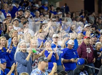 Thumbnail 3 in Barbers Hill vs. Anderson (UIL Football 5A D1 Area) photogallery.