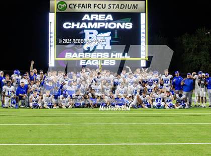Thumbnail 2 in Barbers Hill vs. Anderson (UIL Football 5A D1 Area) photogallery.