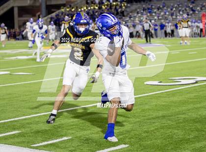Thumbnail 3 in Barbers Hill vs. Anderson (UIL Football 5A D1 Area) photogallery.