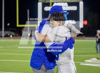 Thumbnail 1 in Barbers Hill vs. Anderson (UIL Football 5A D1 Area) photogallery.