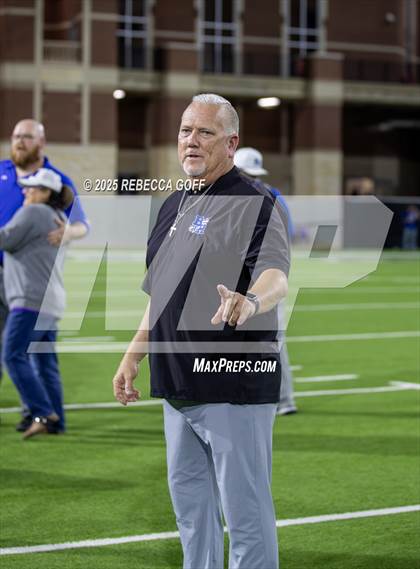 Thumbnail 1 in Barbers Hill vs. Anderson (UIL Football 5A D1 Area) photogallery.
