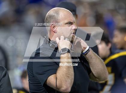 Thumbnail 1 in Barbers Hill vs. Anderson (UIL Football 5A D1 Area) photogallery.