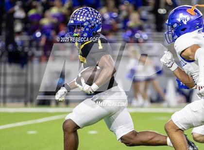 Thumbnail 1 in Barbers Hill vs. Anderson (UIL Football 5A D1 Area) photogallery.