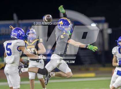 Thumbnail 1 in Barbers Hill vs. Anderson (UIL Football 5A D1 Area) photogallery.